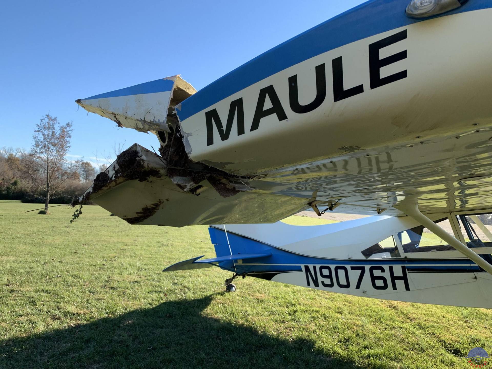 一架单引擎飞机Maule ..